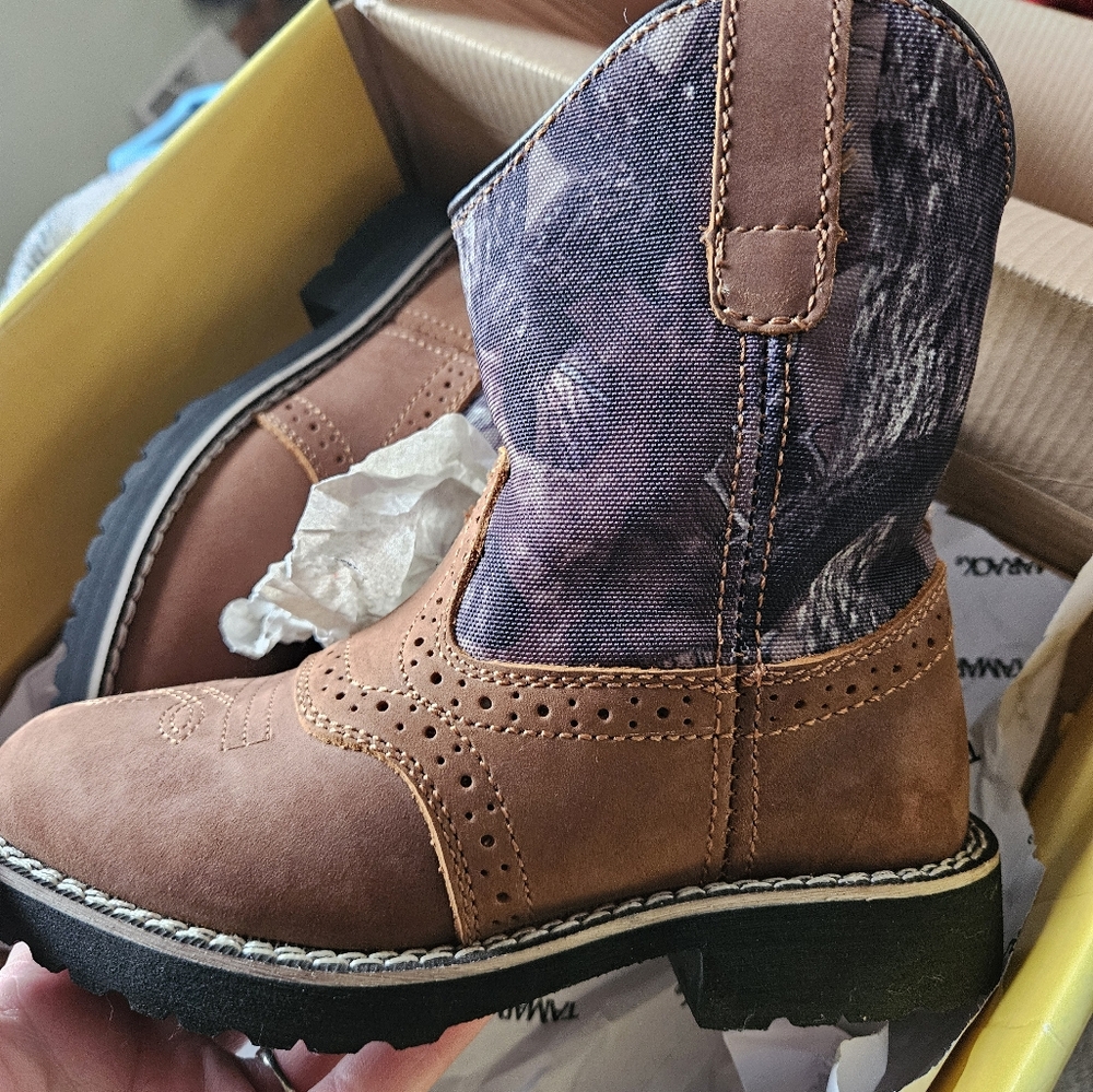Kids cowboy boots